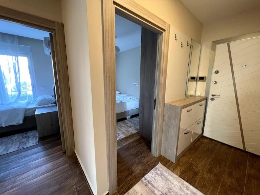 Apartment Spacious Flat Close To Erasta'8'